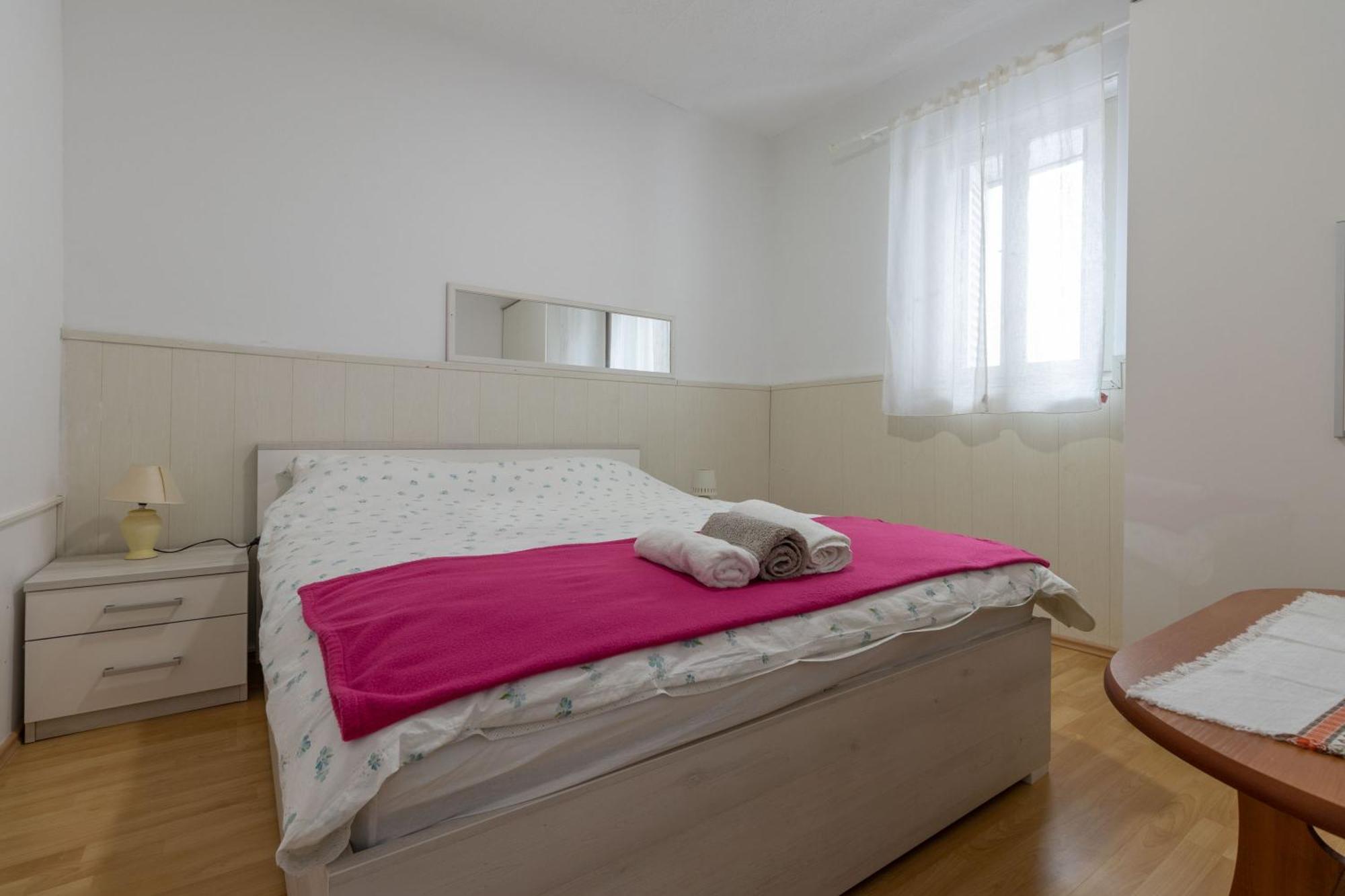 Ulica Dvori Narca 12 Apartment 4+2 Per. Baška Exterior foto
